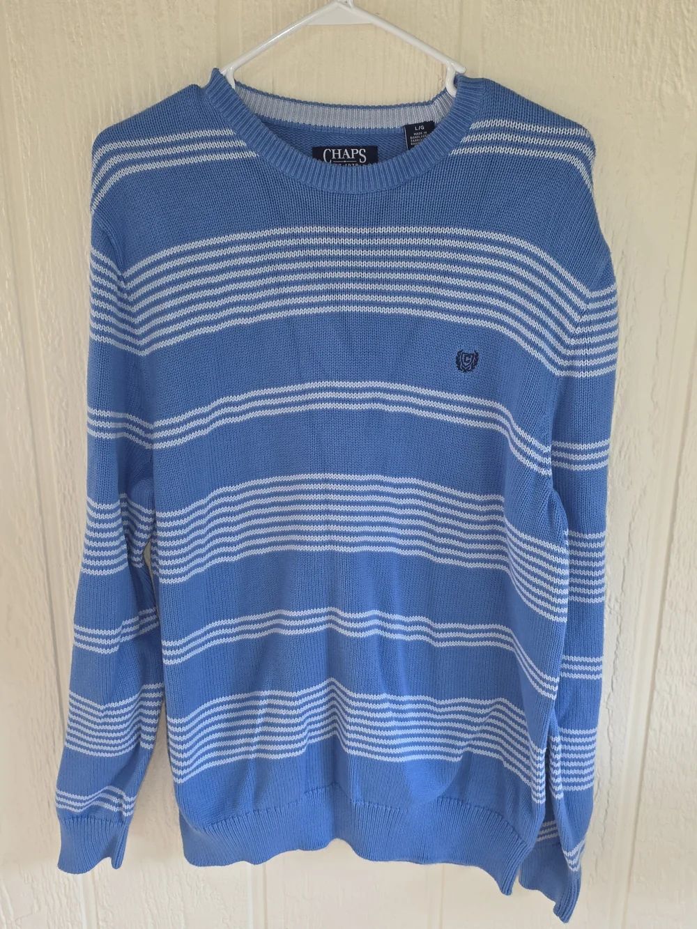 Chaps Men’s Light Blue and White Striped Crewneck Sweater, Size Large